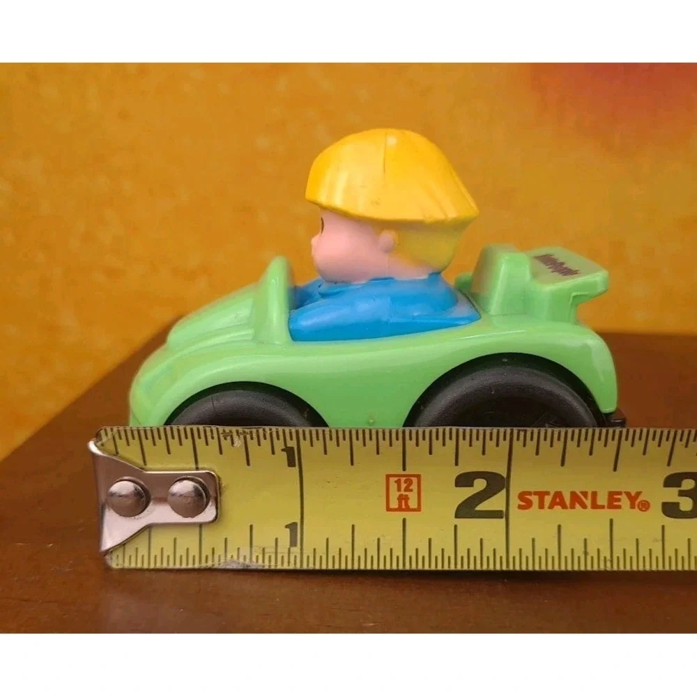 Fisher Price Little People WHEELIES Eddie‎ In Green Car